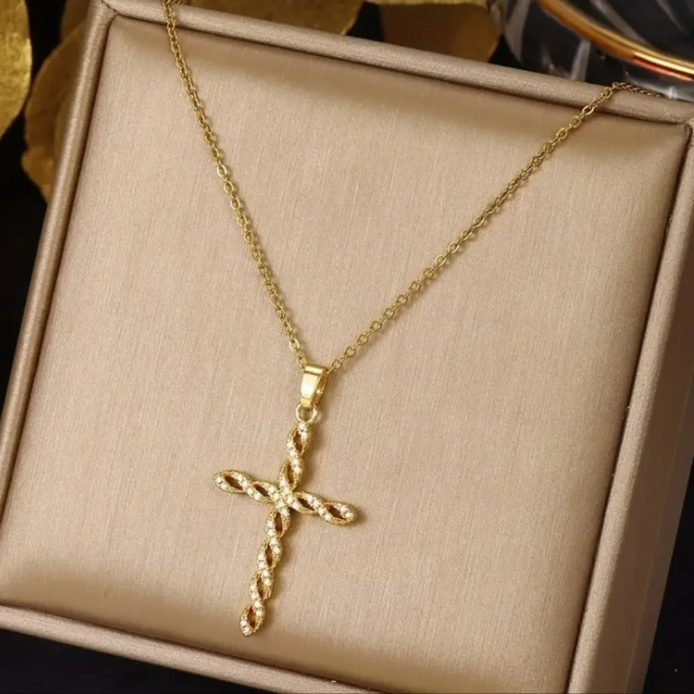 Ladies Elegant 18k Gold Plate Cross Necklace